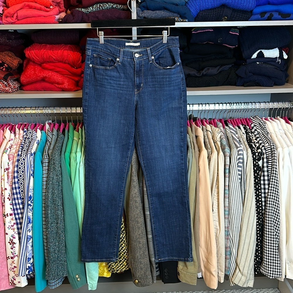 Levi’s blue classic straight leg jeans size 10